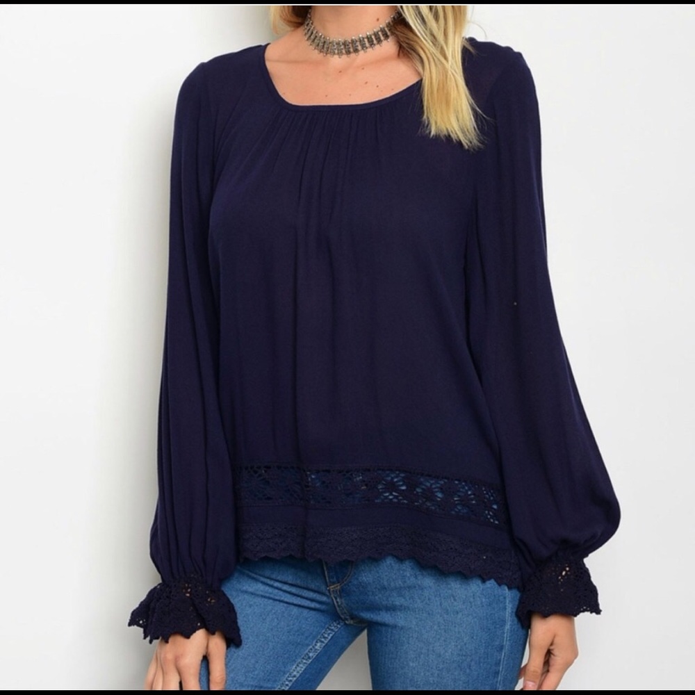 Navy Crochet trim round neck top!